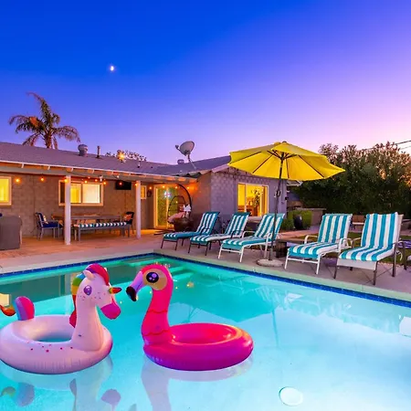 Ultimate, Scottsdale Getaway! Pool, Bbq, Sleeps 14 Villa